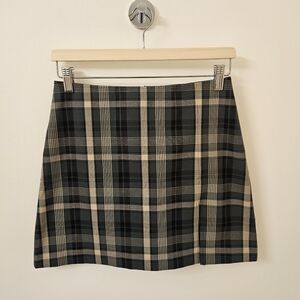 Aritzia Sunday Best Tatiana Mini Skirt, Size 4, Green and Tan Plaid